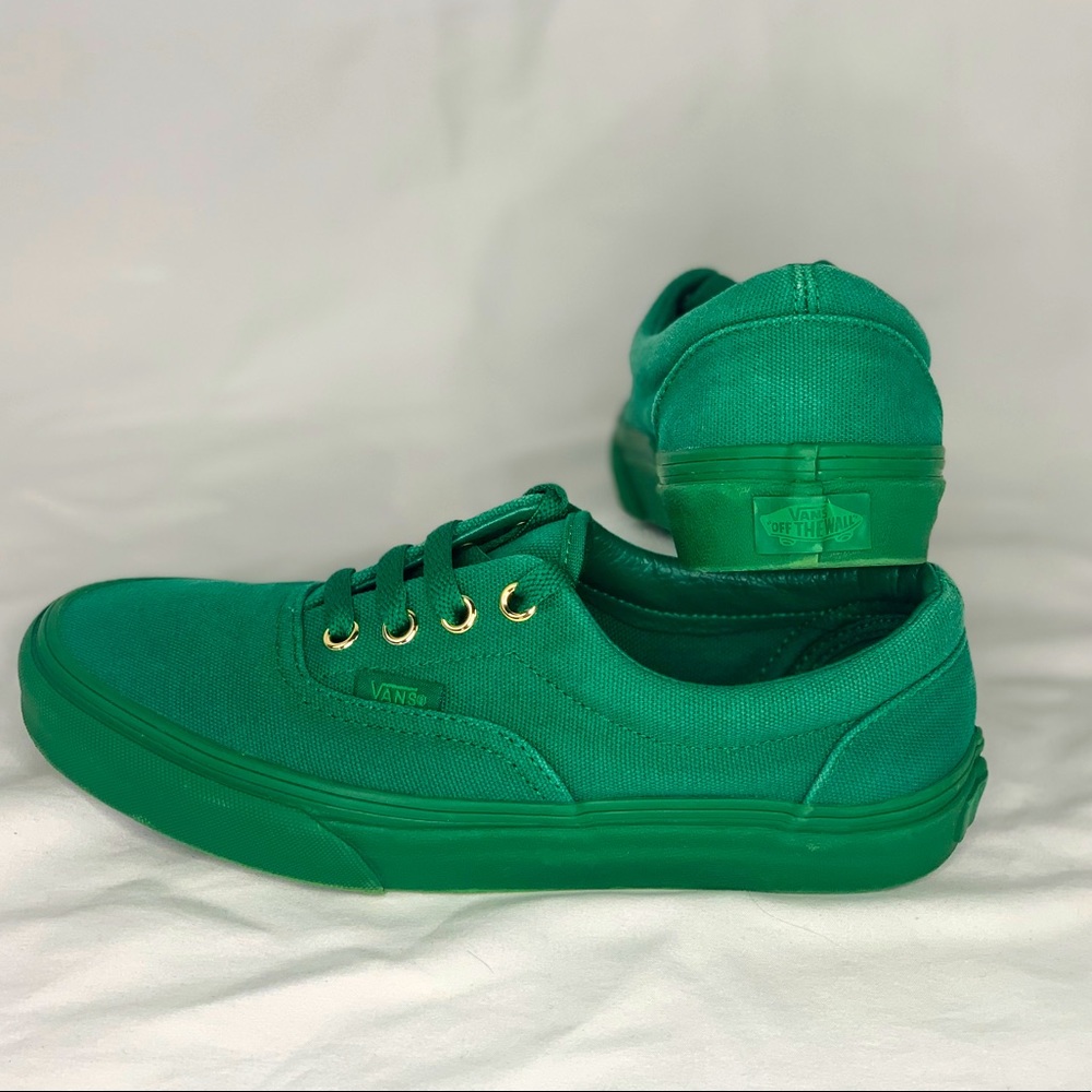 Vans low-top - Monochrome Green - Men Size 4.5